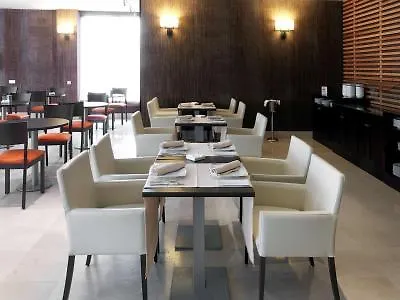 Nh Campo De Gibraltar 호텔