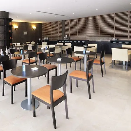 Nh坎波直布罗陀酒店
